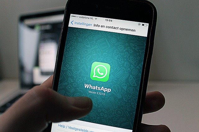 Hogyan tölthetek le fényképeket a WhatsApp-ról?